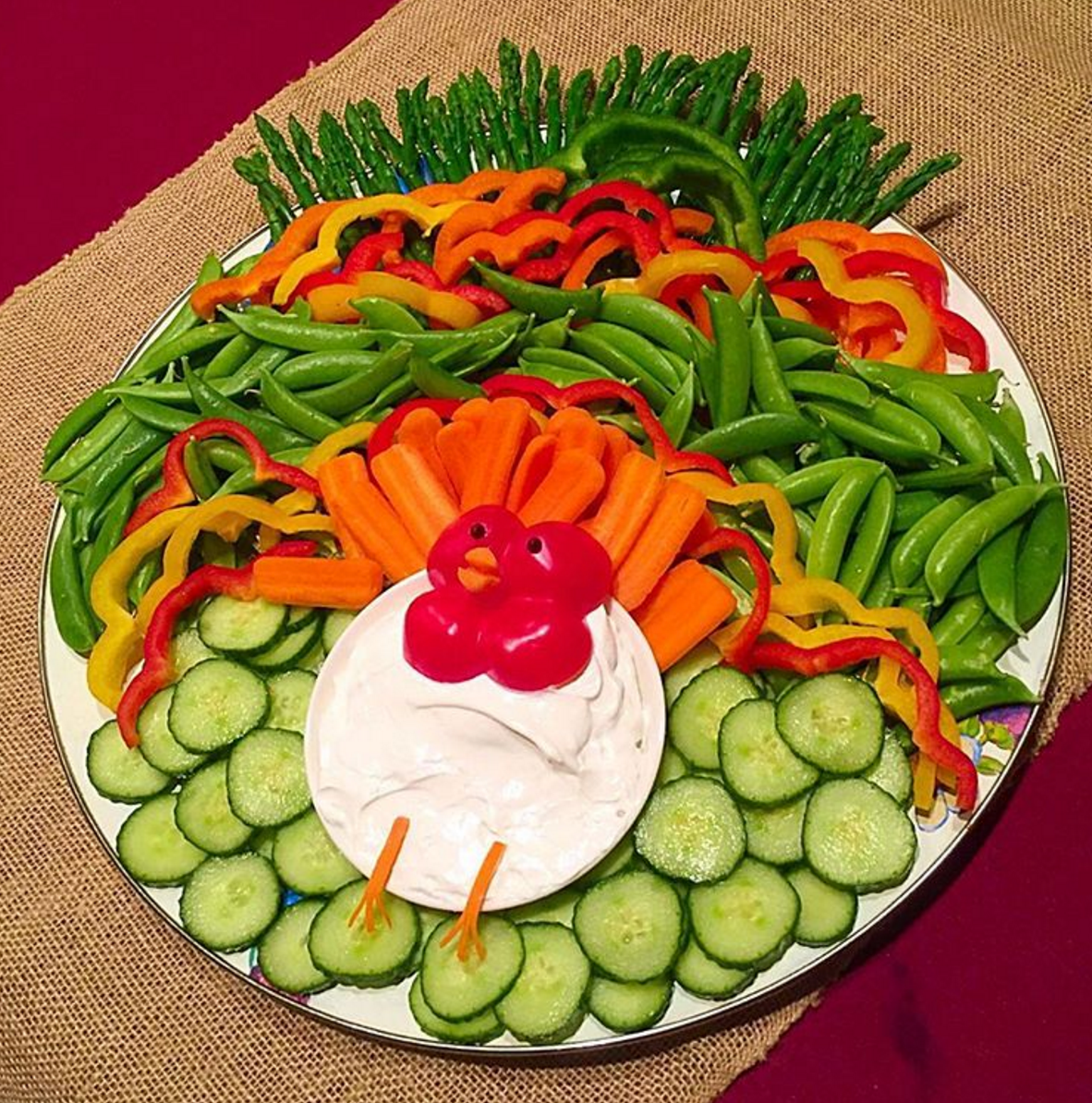 Recipe :: Kid-Friendly Vegetarian Turkey Veggie Platter