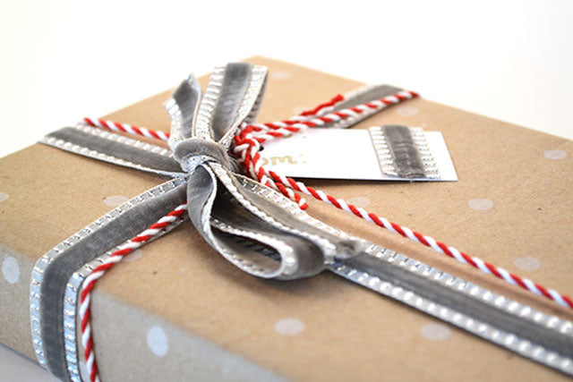 Gift wrapping idea mixed material ribbons christmas holidays