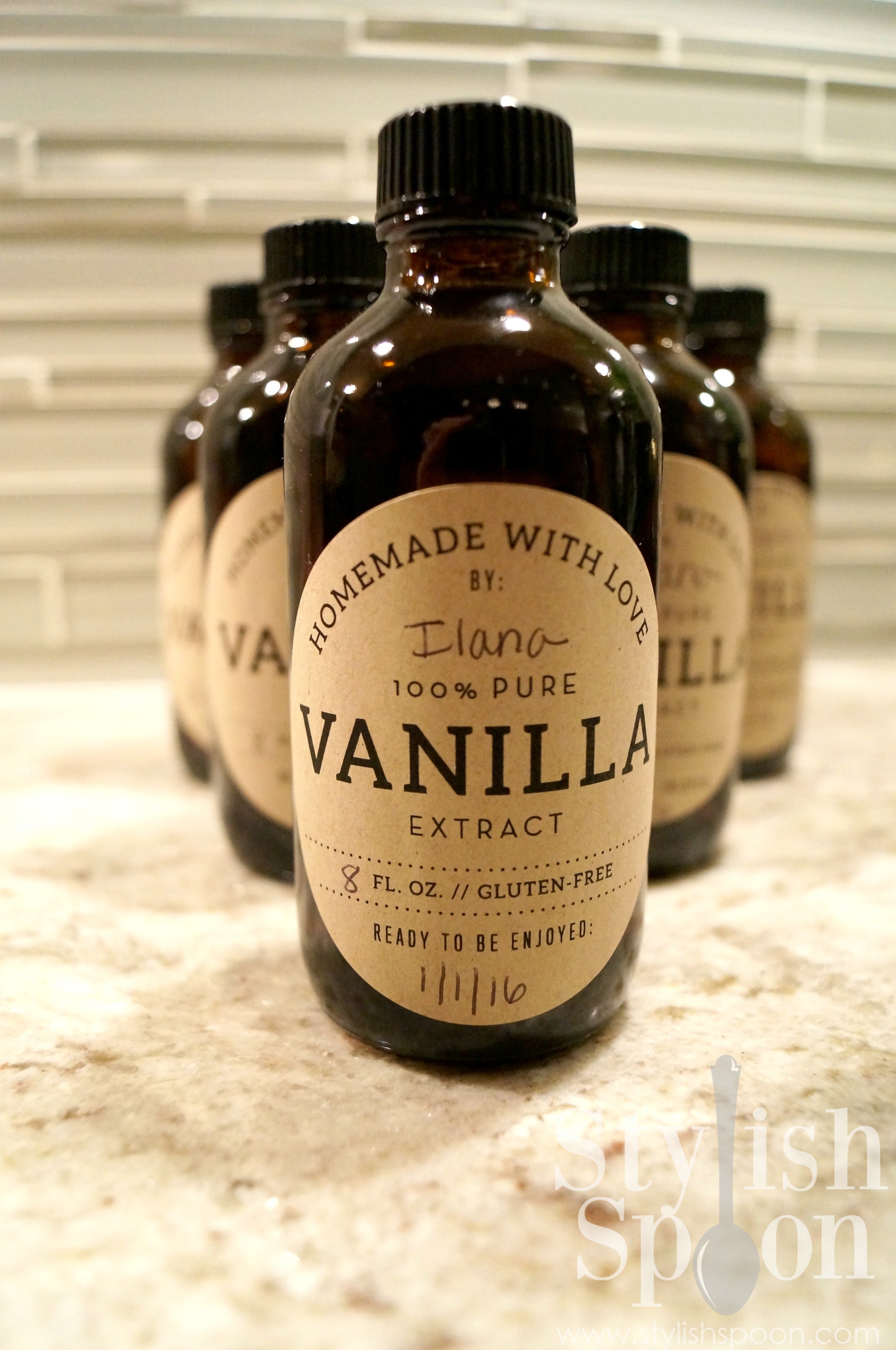  DIY  :: Homemade Vanilla Extract Recipe